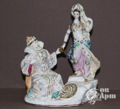 Скульптура «Царь Салтан и заморская царевна»